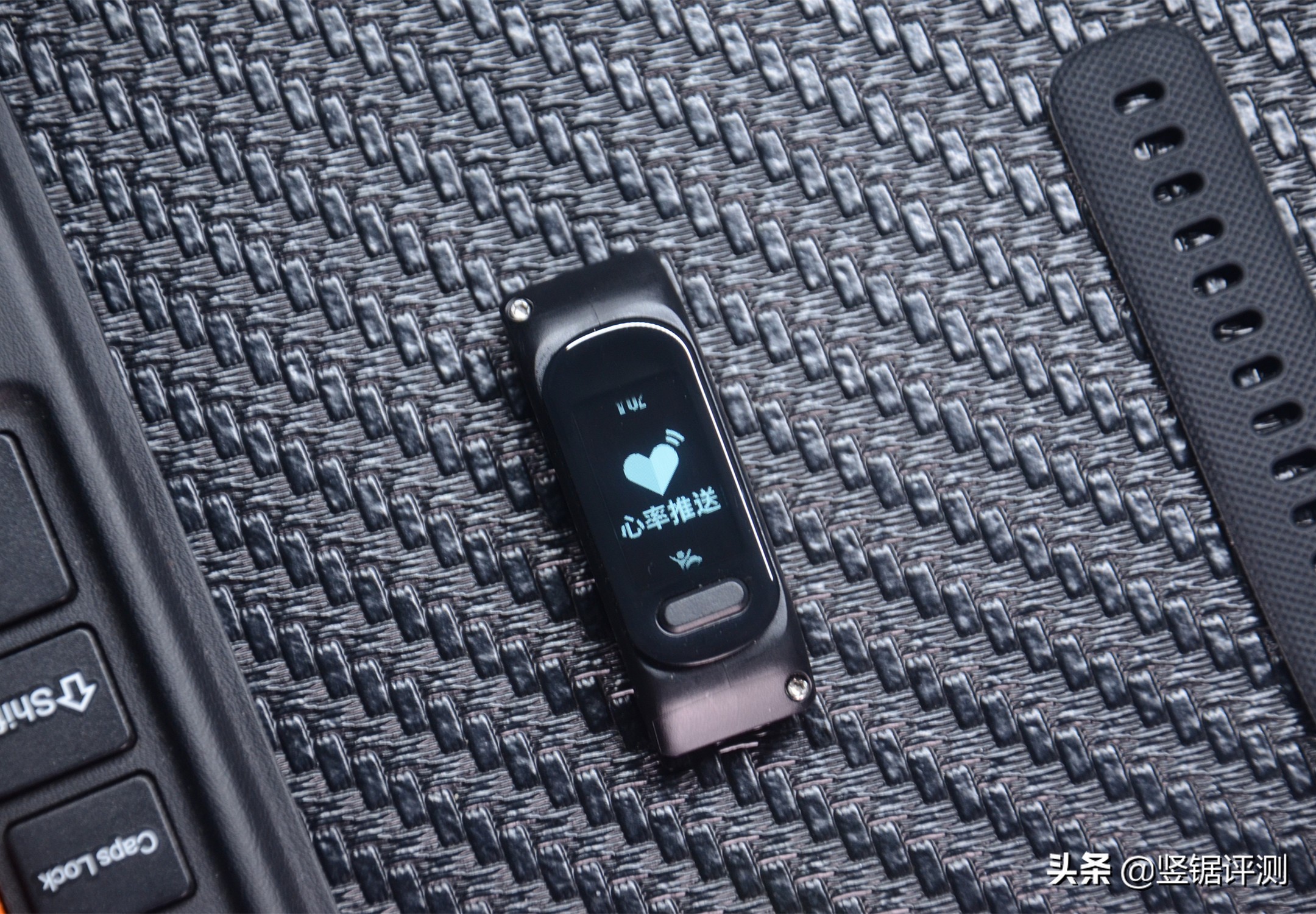 佳明手环4和5哪款好,garmin佳明vivosmart运动手环