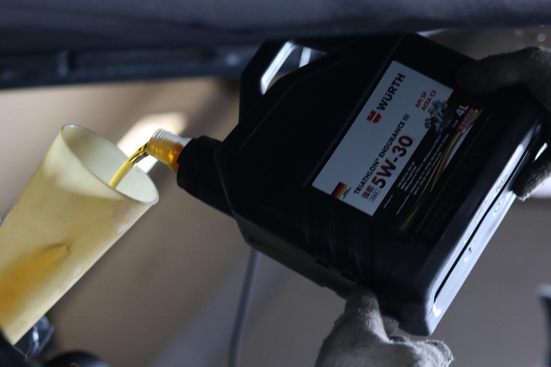 翻新报废牧马人,翻新一辆废弃的牧马人