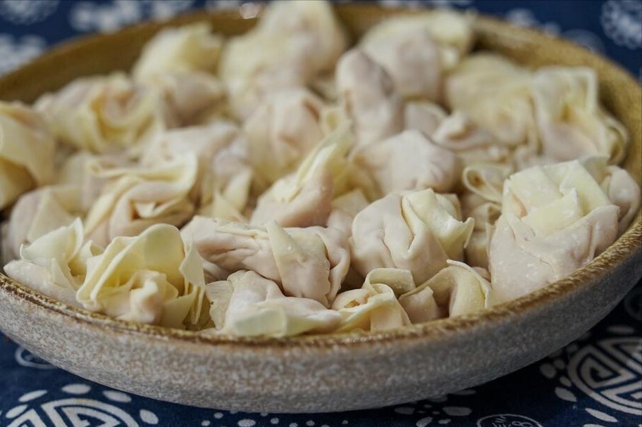 馄饨要想做的鲜美秘诀在哪,馄饨怎么调馅儿好吃嫩滑