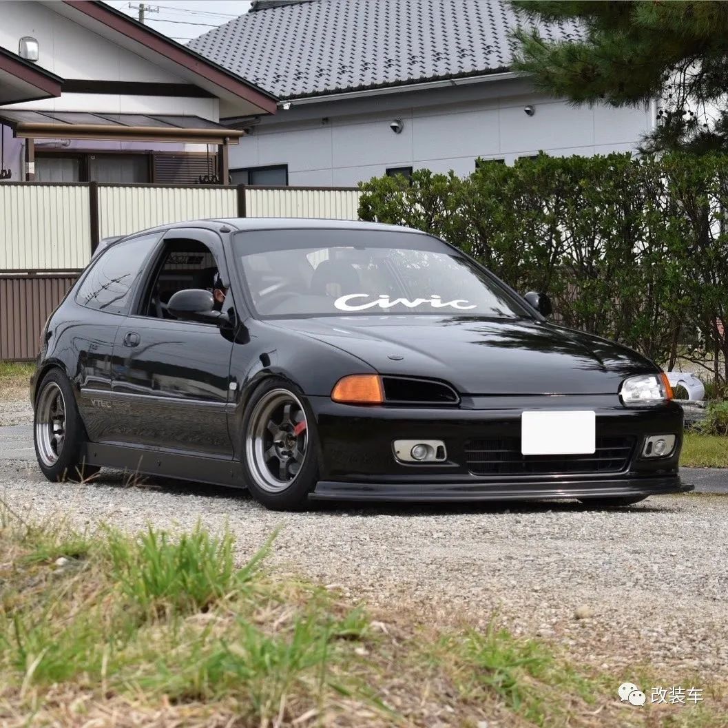 战斗范儿拉满的黑武士本田飞度GE和思域EG,兼顾素雅和张狂