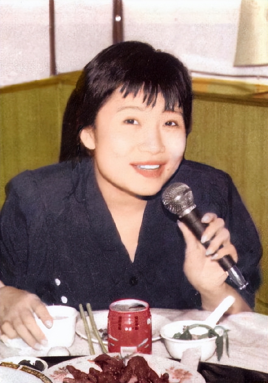 歌手李娜出家现状,歌手李娜为何在巅峰时期出家