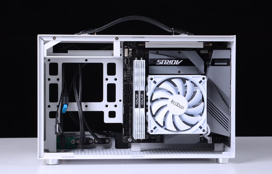 5000元itx主机加便携显示器,能吊打万元笔记本的itx主机