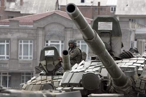 借势美国对俄宣战，战败后格鲁吉亚总统念叨：美军咋还不来救援？