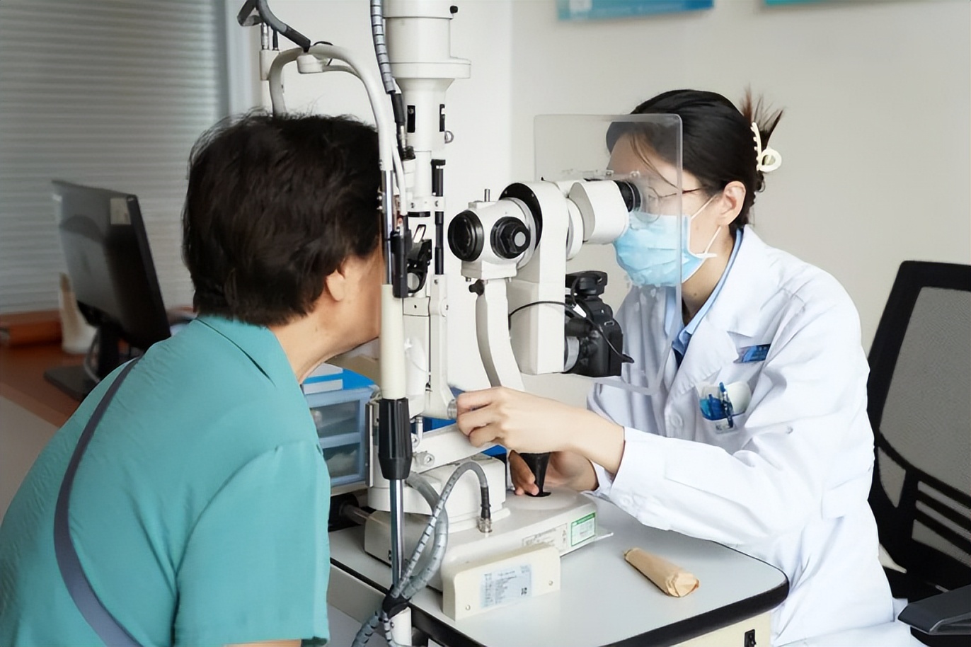 爱尔眼科爱眼日活动,爱尔眼科干眼症专家