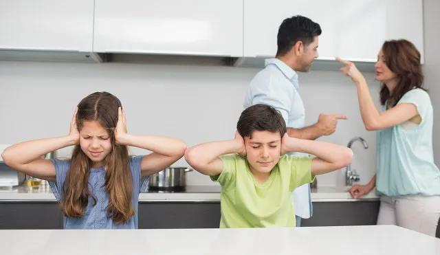 伴侣总是指责贬低你时该怎样应对,如果你的伴侣总是说你的缺点