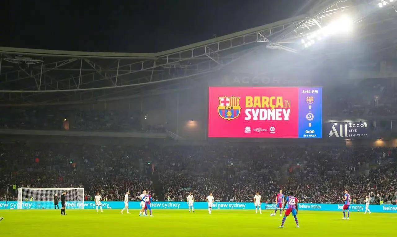 6-0轻取，西班牙省队吊打国足？2-3逆转，7万球迷前含泪到账500万