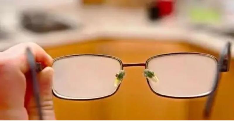 新手必看鲜花养护攻略,鲜花在水里能养几天会死