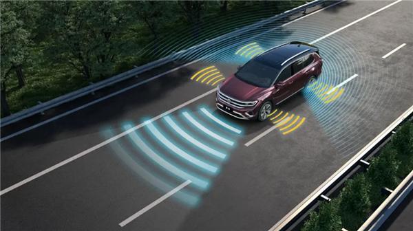 卷疯,大众揽境2022新6座样子