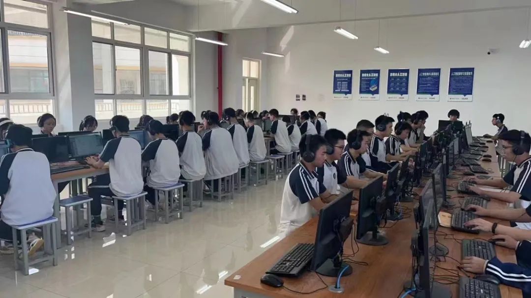 欢迎报考汉语言文学专业,南阳外国语学校报名