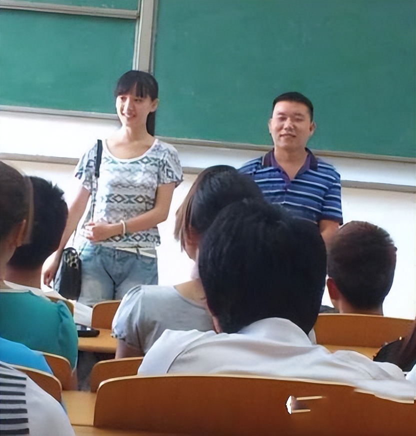 大三女生考公务员好还是考研好,女生选择公务员还是辅导员