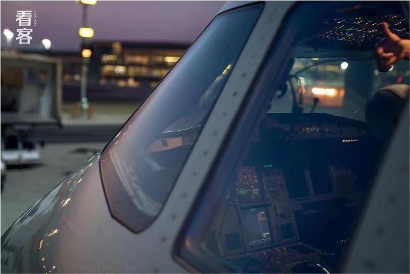 民航一趟航班能赚多少钱,民航开飞机的一月挣多少钱