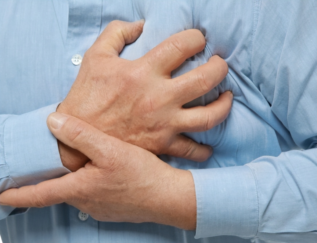 贵州一男子开玩笑险些把邻居笑死,男子讲笑话笑死邻居被捕