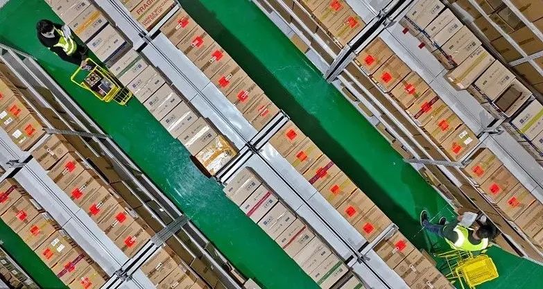 创业者的“闯关游戏”：诗和远方，梦想与现实｜翻过2022