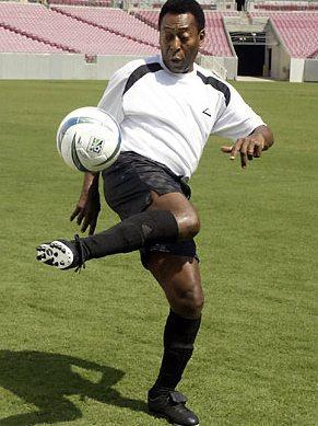 球王贝利巴西足球传奇,世界公认的三位球王