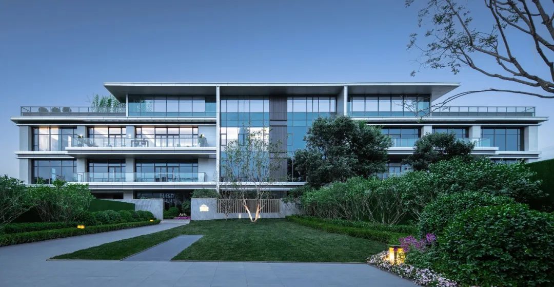 中骏破题，“卷”出独一份超级空间