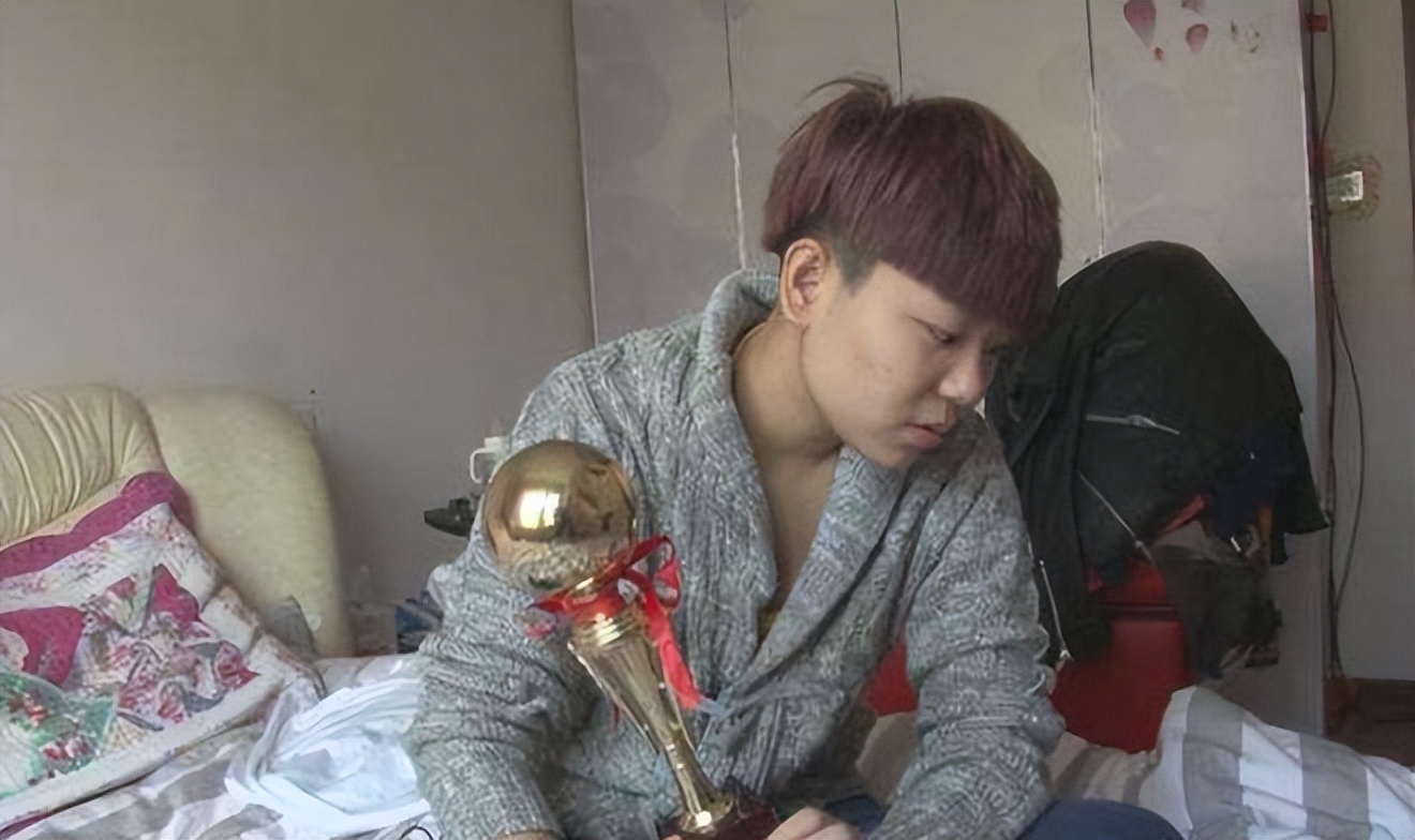 辽宁富家女每天早饭300块,富家女一个月200万零花钱