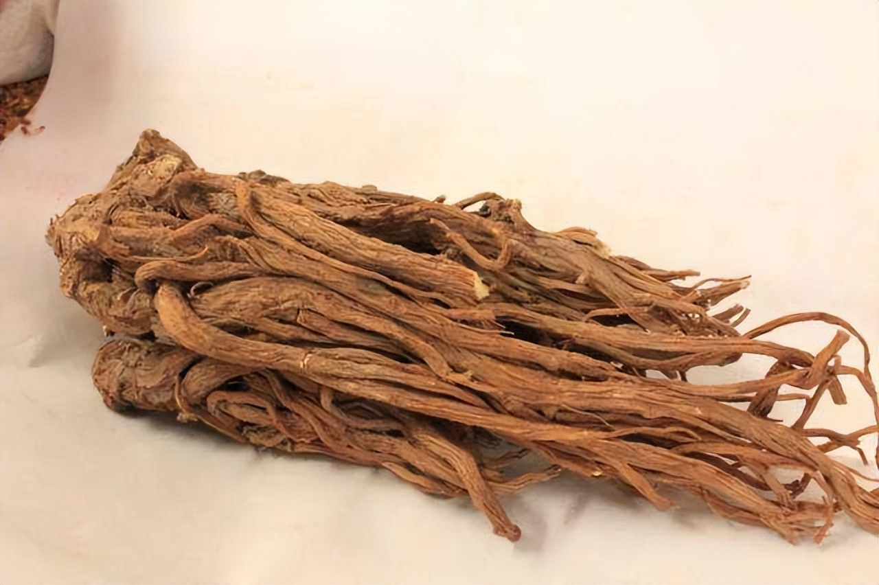 指甲如何看气血不足,怎么通过指甲判断气血不足