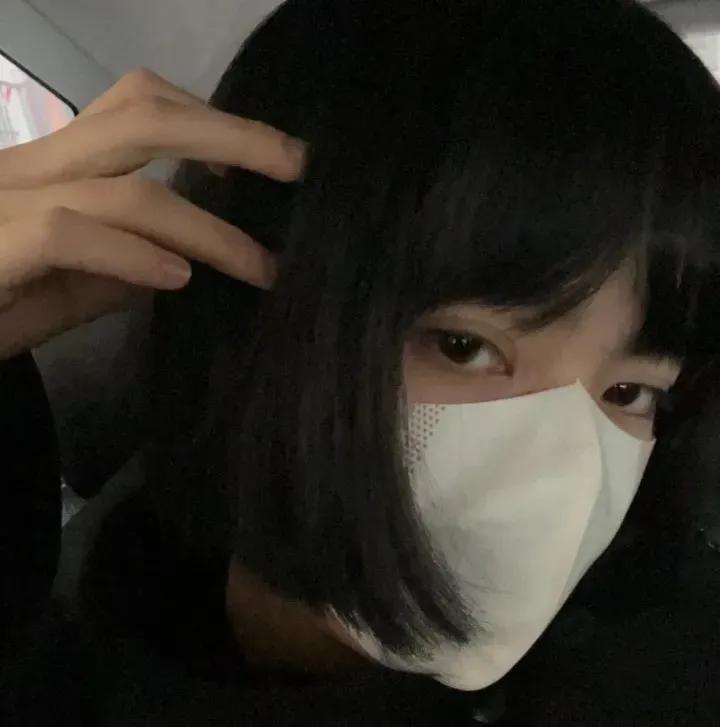 女头像ins高级感阳光图文,女生头像真人ins高级质感半脸图片