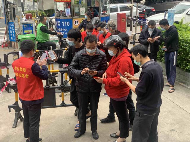 就十分钟！“已核酸”凭证卡就拿到了