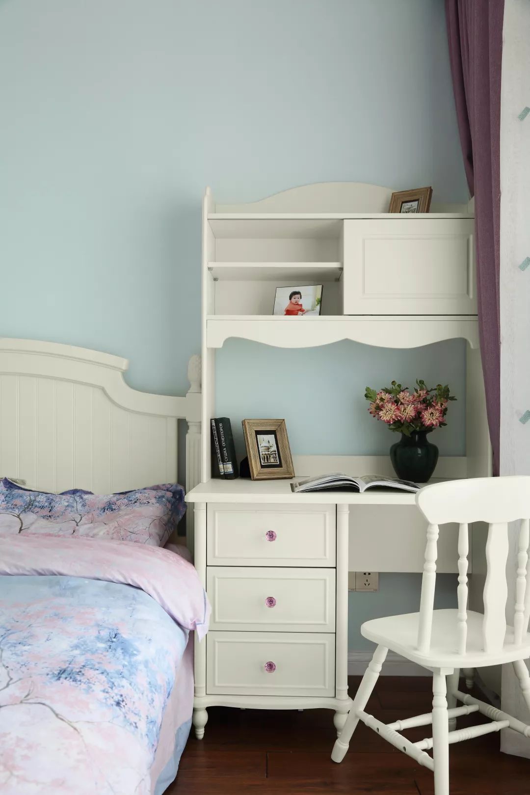 美式复古蓝色装修效果图,极简的美式复古风格