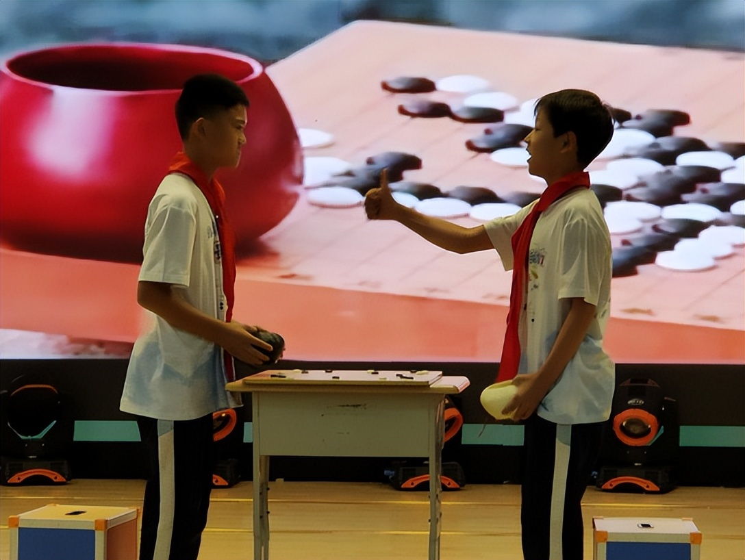 围棋授牌仪式,乌鲁木齐围棋特色的学校