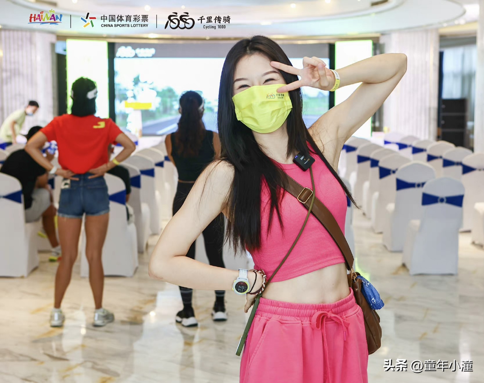 全副武装未露耻骨，冯竟爽挑战海南环岛1000公里骑行赛，小腿晒黑