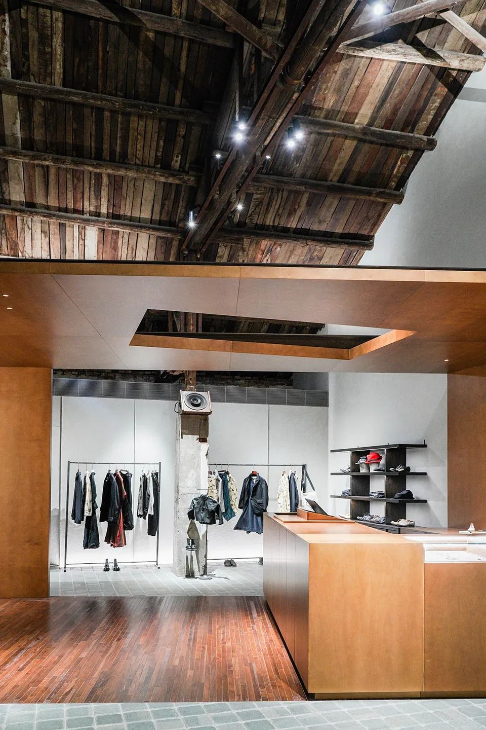 逛本土买手店，怎么跟开盲盒似的？