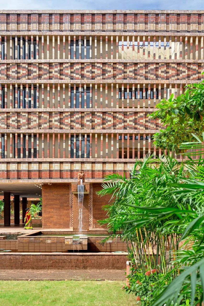 简单爱户型,红砖建筑特殊花样造型