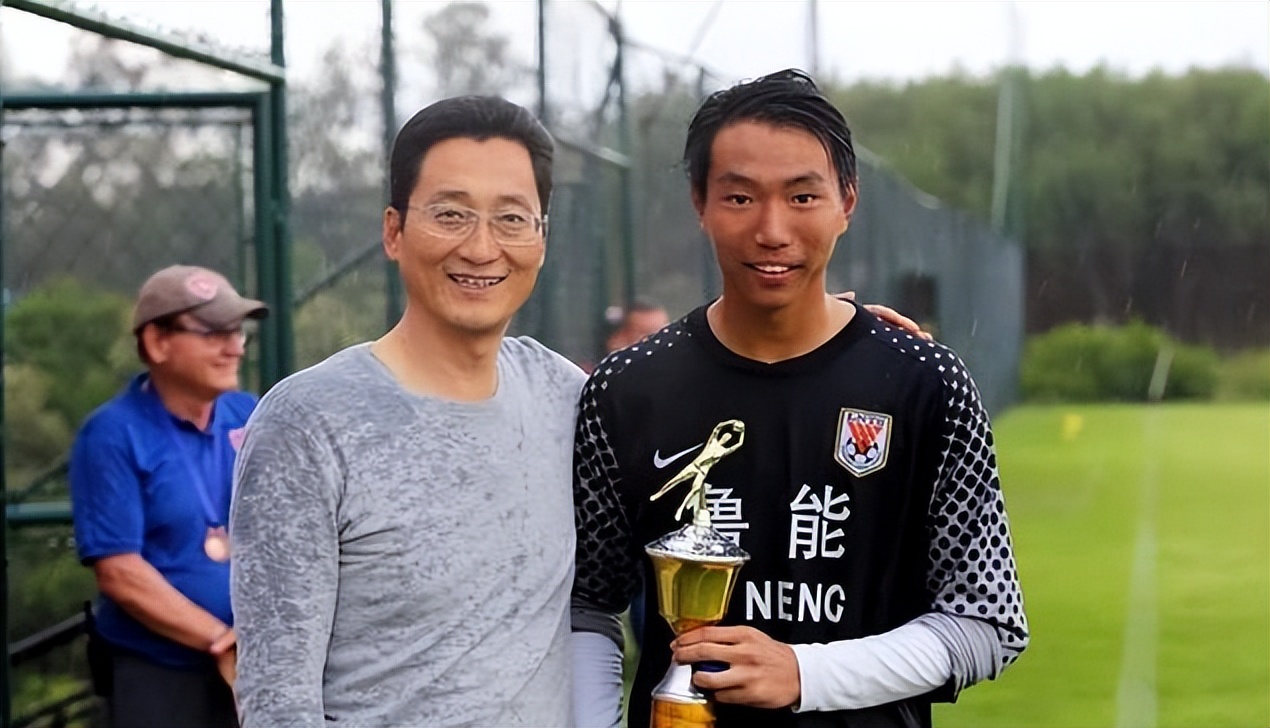 山东泰山亚冠门将失误原视频,广州恒大亚冠惨案