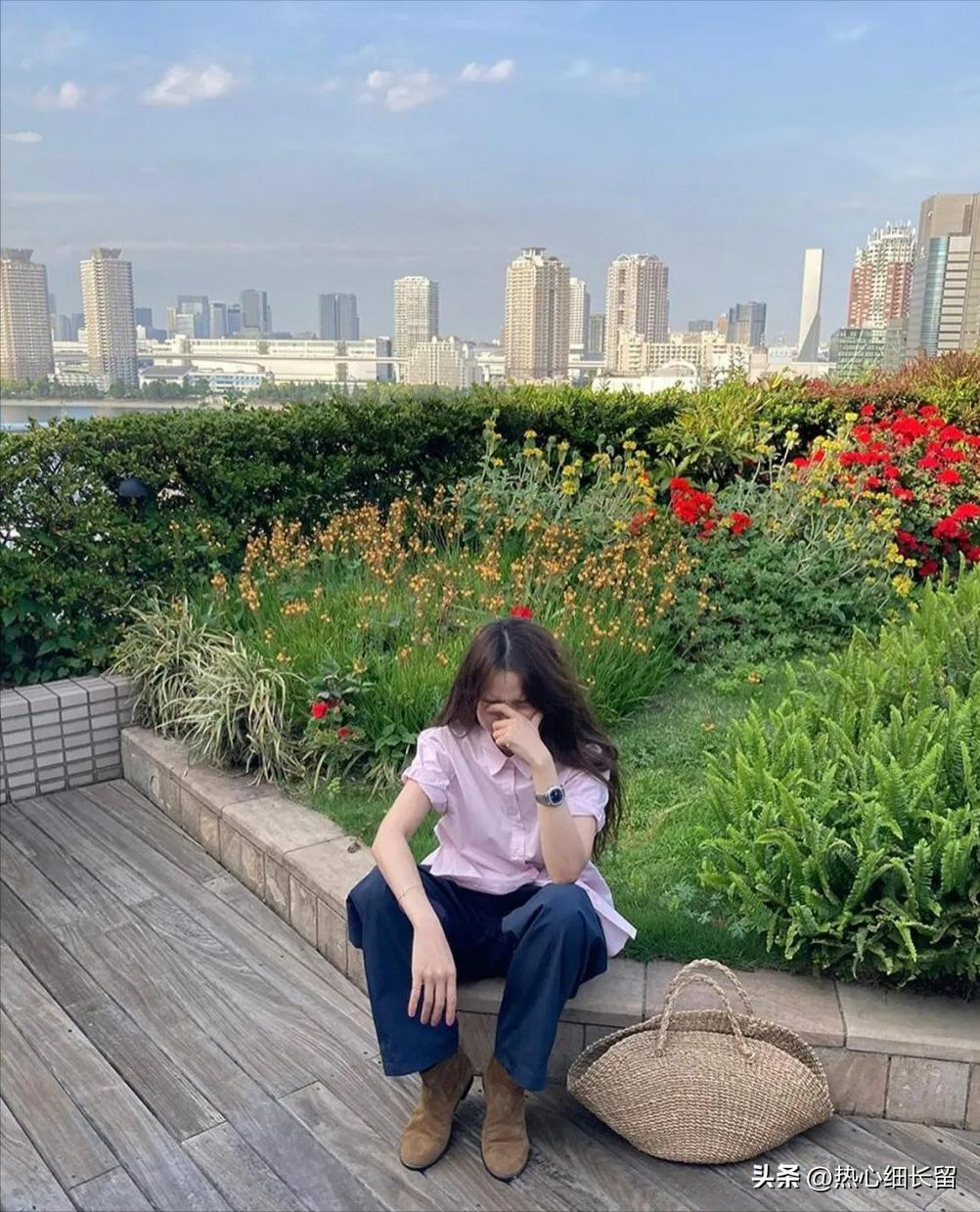 短袖衬衫的基础穿法越简单越时髦,短袖中长款衬衣穿搭技巧