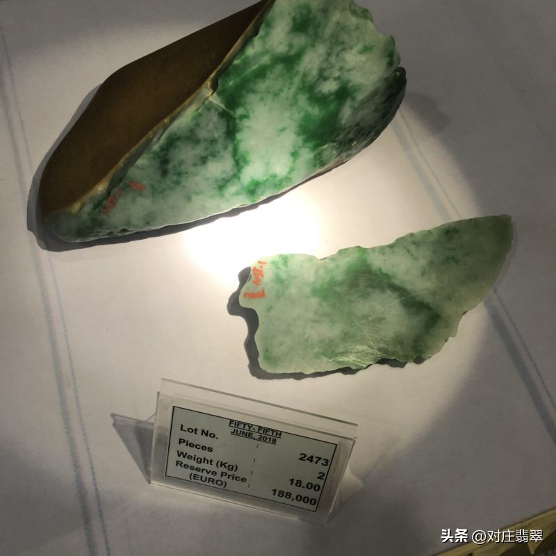 几百买翡翠靠谱吗,自己买翡翠靠谱吗