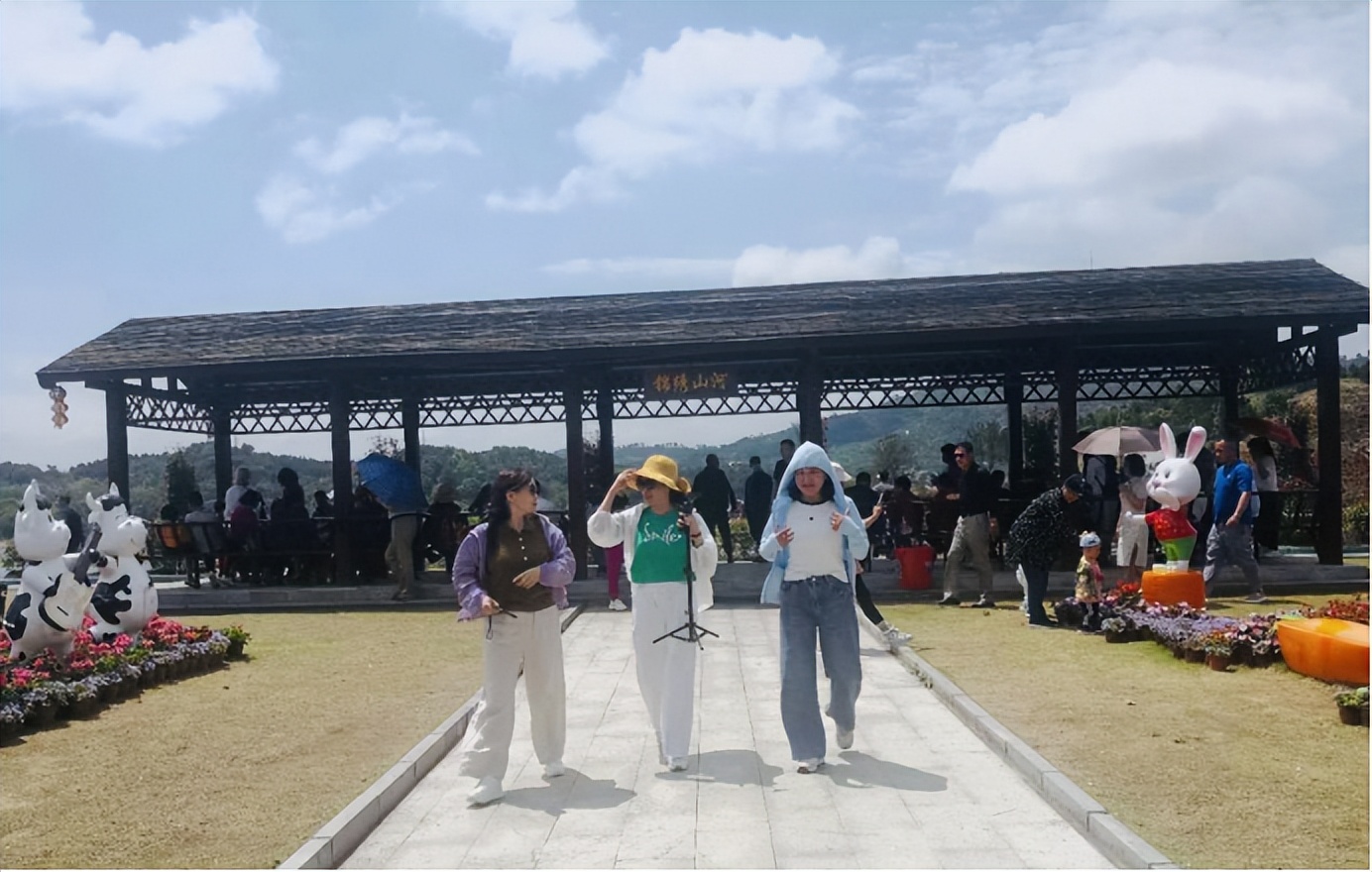 胡国民两室一厅,胡国民乐山