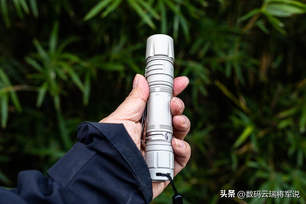 户外照明强光手电推荐,50000流明强光手电筒推荐