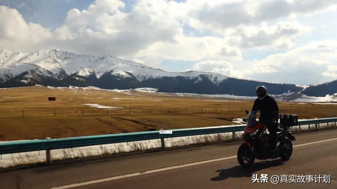 年轻人不出来打工在家啃老,没有工作在家啃老的年轻人多吗