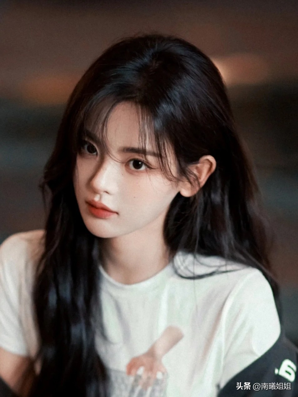 适合脸大方圆脸女生发型,脸大且方圆的女生适合什么发型