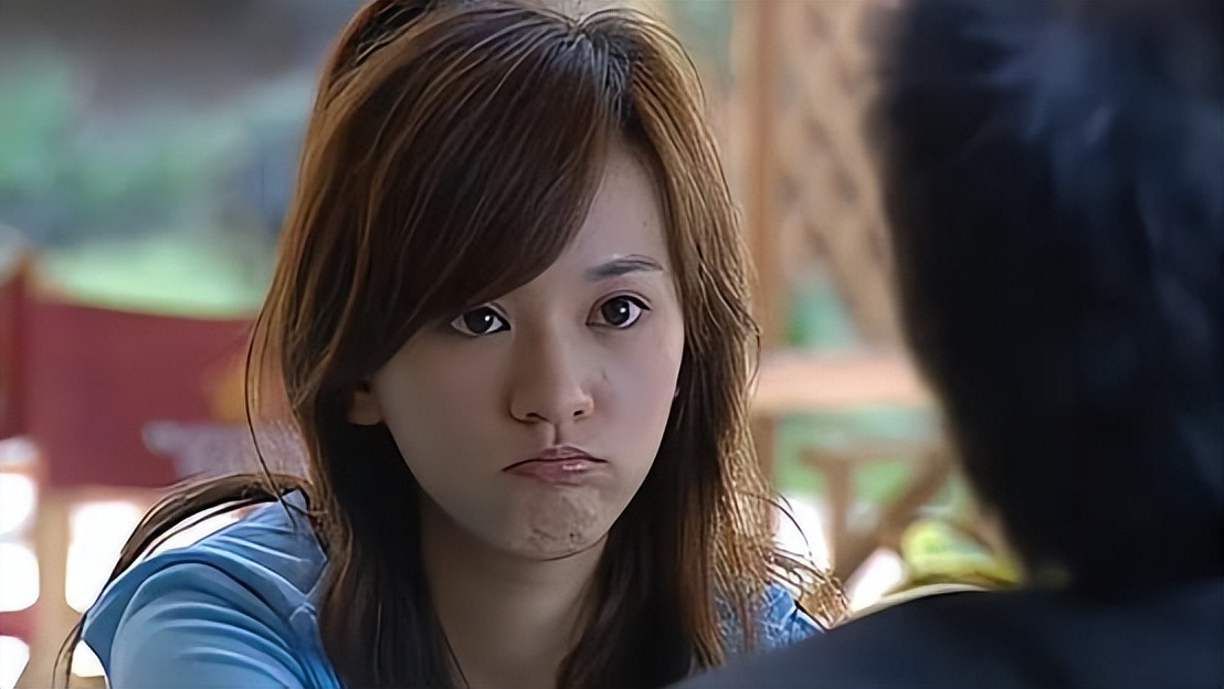 黄晓明锤上加锤，怒揭陈意涵“双面玉女”*局骗**，原来杨颖真没说谎