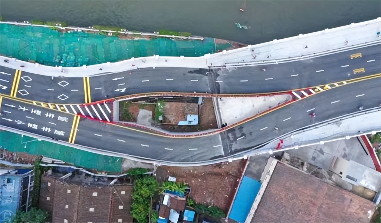 广州最牛的钉子户完整版,广州最牛钉子户10平方赔偿400万