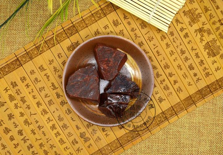 新龙甘消炎膏对痔术后疼痛及水肿的相关效性随机对照临床试验