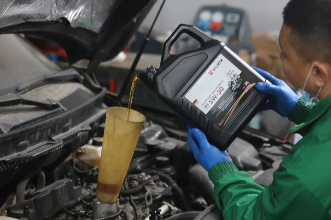 80年沃尔沃xc90出售,08款沃尔沃xc90二手多少钱