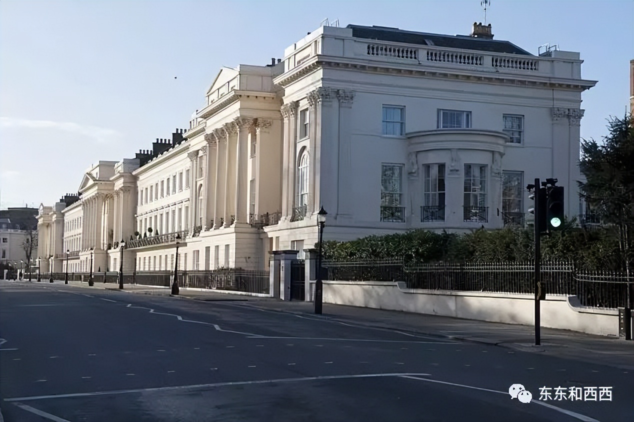 扶自己儿子当元首，独霸老公真爱，卡塔尔太后的手腕小说也不敢写