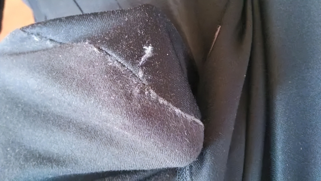 滚筒洗衣机洗完衣服绒毛特别多,洗衣机洗完衣服上有绒毛怎么办