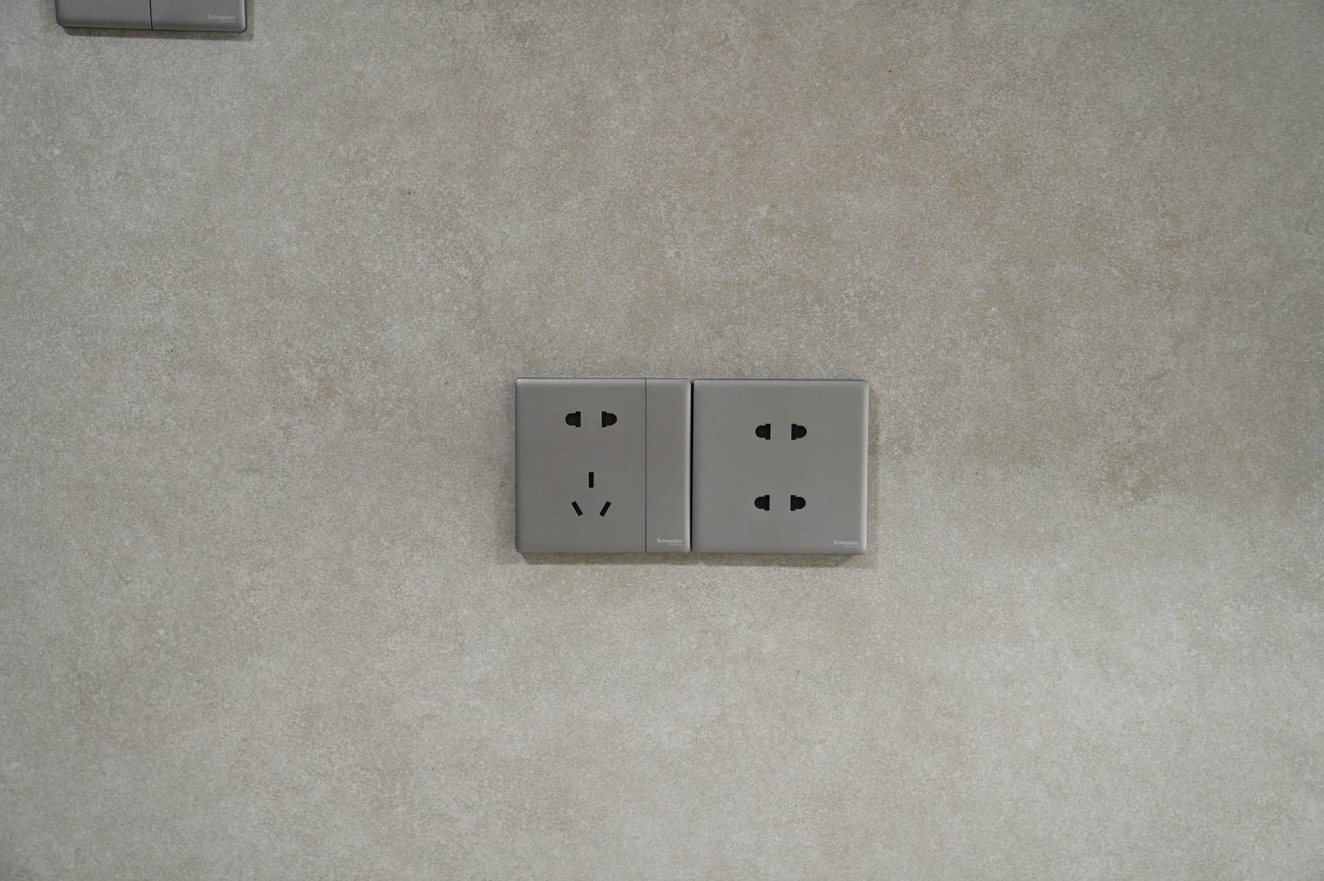 多层插座拆卸,开关插座拆解方法