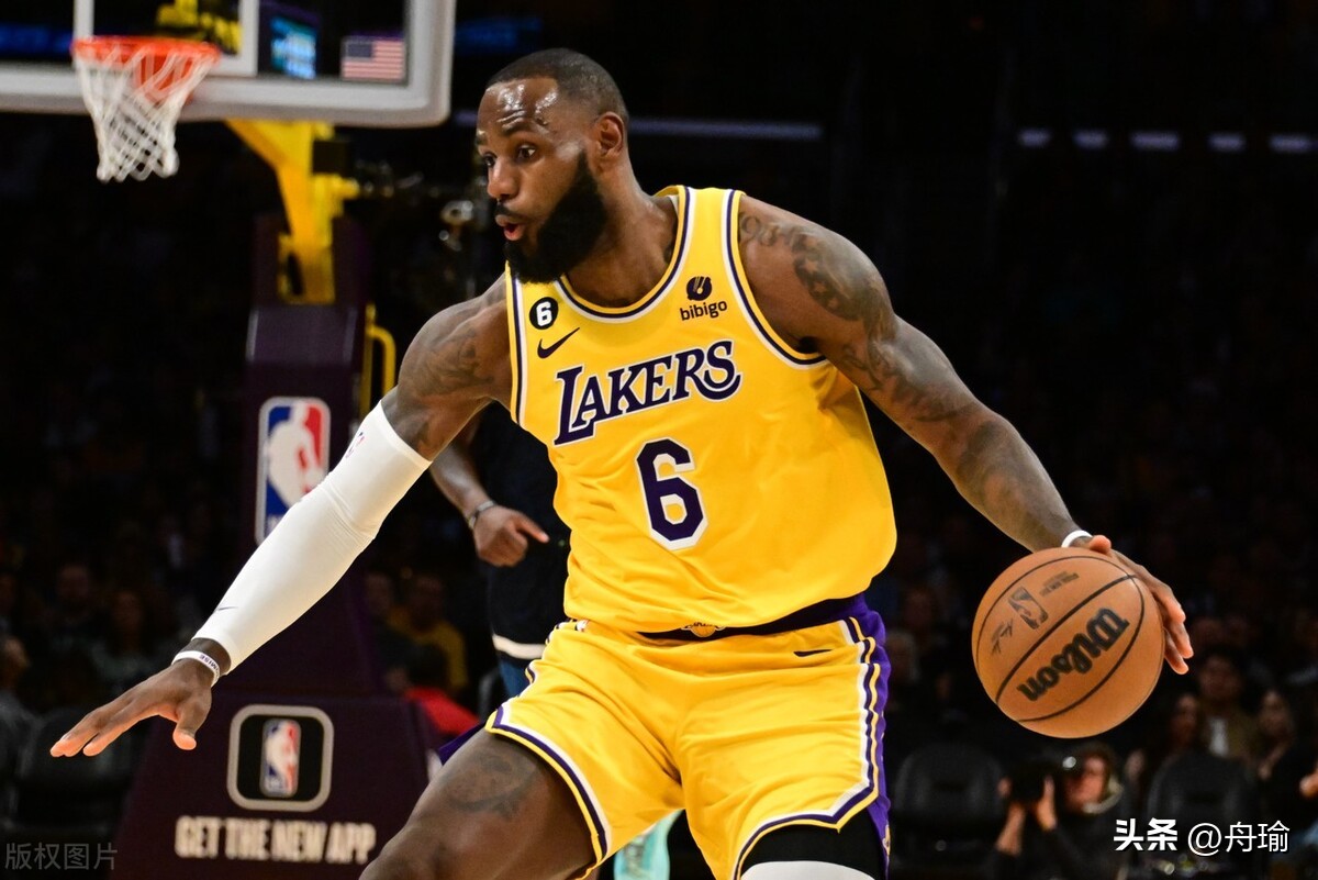 NBA晚报：詹皇转发中国视频，字母哥伸脚绊欧文，胖虎90度崴脚