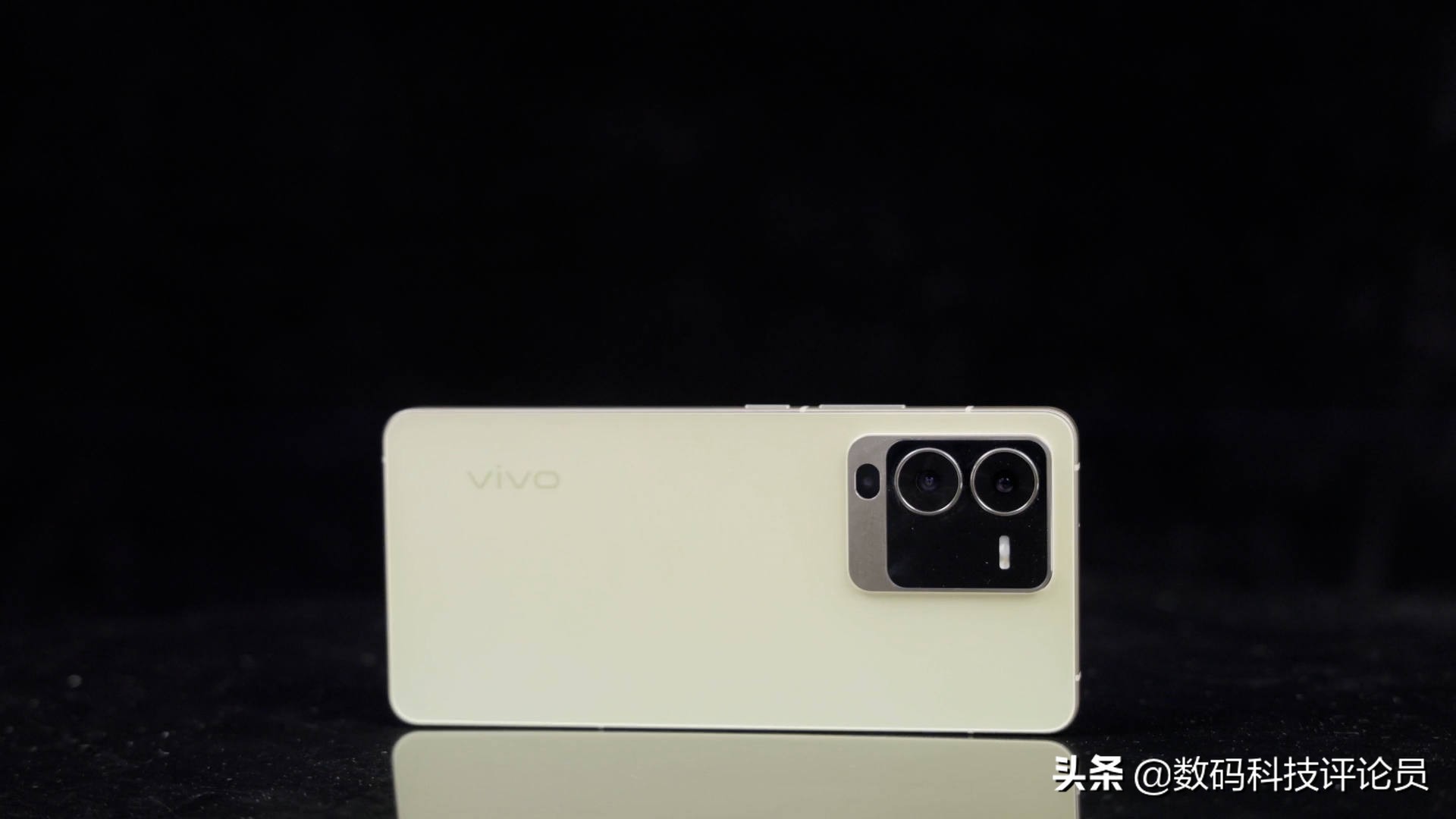 vivos15是用的骁龙870巅峰版吗,vivos15骁龙870巅峰版与普通版