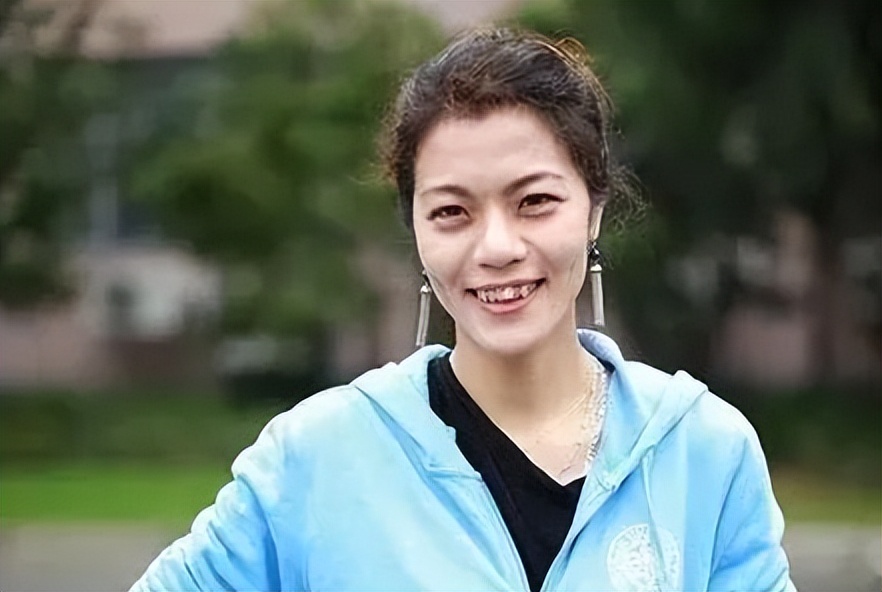 “复旦女神”陈果：从万人追捧到跌落神坛，她到底做错了什么？