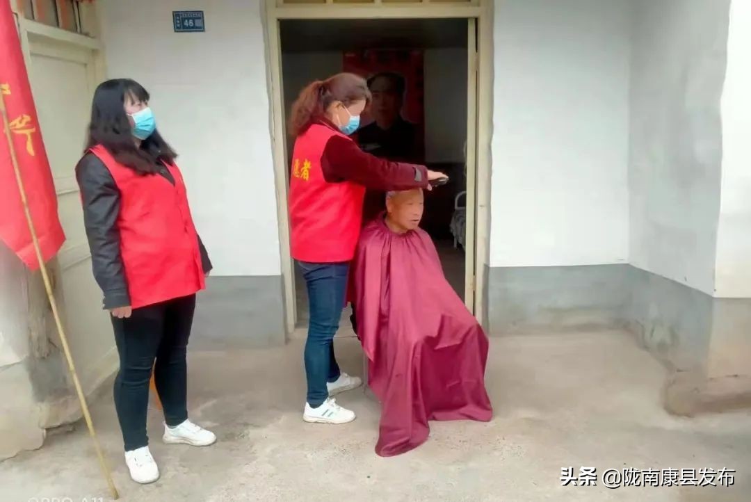 【新时代文明实践】代整撂荒地隔离不隔爱—康县平洛镇关爱服务再“升级”！