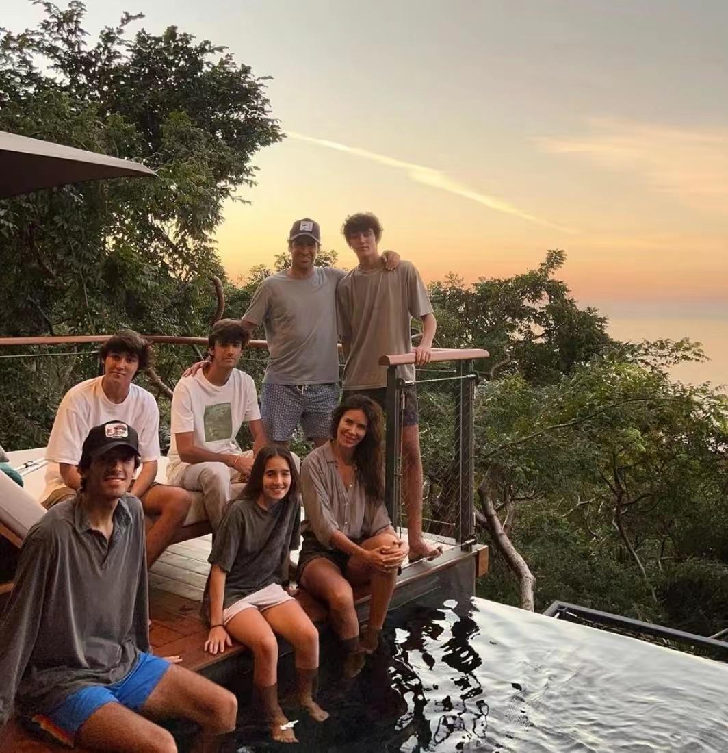 劳尔皇马全家福,劳尔西班牙人