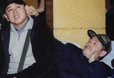 范伟获最佳男配角获奖感言,范伟再获“天坛奖”最佳男主角奖