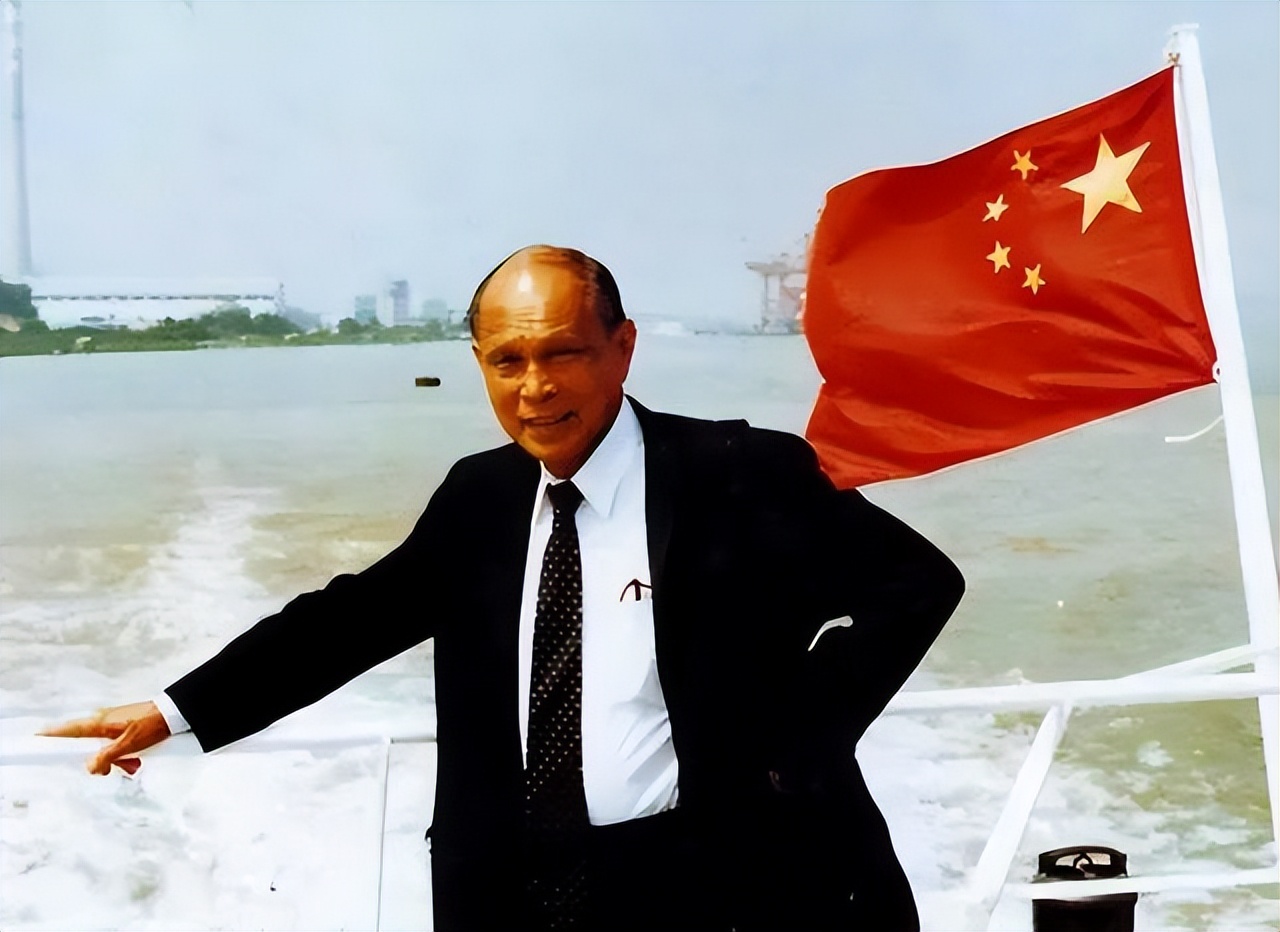 霍英东直接买车，英女王访华！