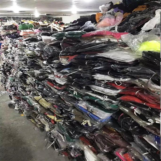 一件上千的羽绒服成本多少钱,1500元羽绒服成本